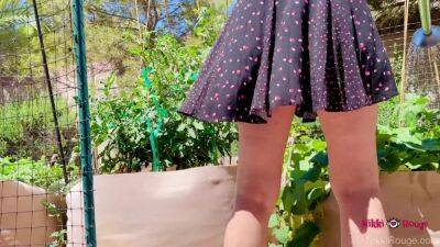 Upskirt And Anal In The Garden - Nikki Rouge - hclips.com